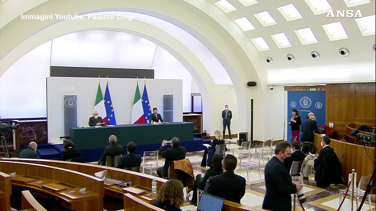 Speranza:  "Green pass illimitato per chi ha il booster"