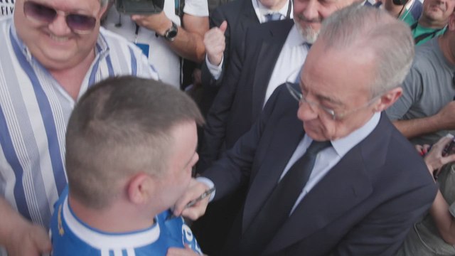 Baño de masas de Florentino en Toledo con los peñistas