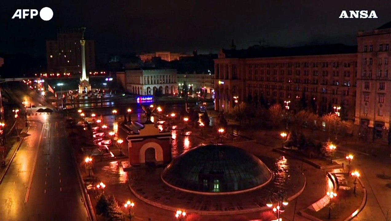 Ucraina, la notte di Kiev segnata dalle sirene di allarme
