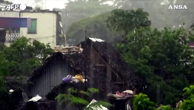 Madagascar, pioggia e venti forti prima dell'arrivo del ciclone Batsirai