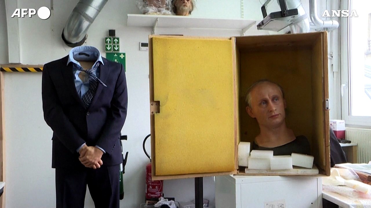 Ucraina, Parigi: rimossa la statua di cera di Putin al museo Grevin