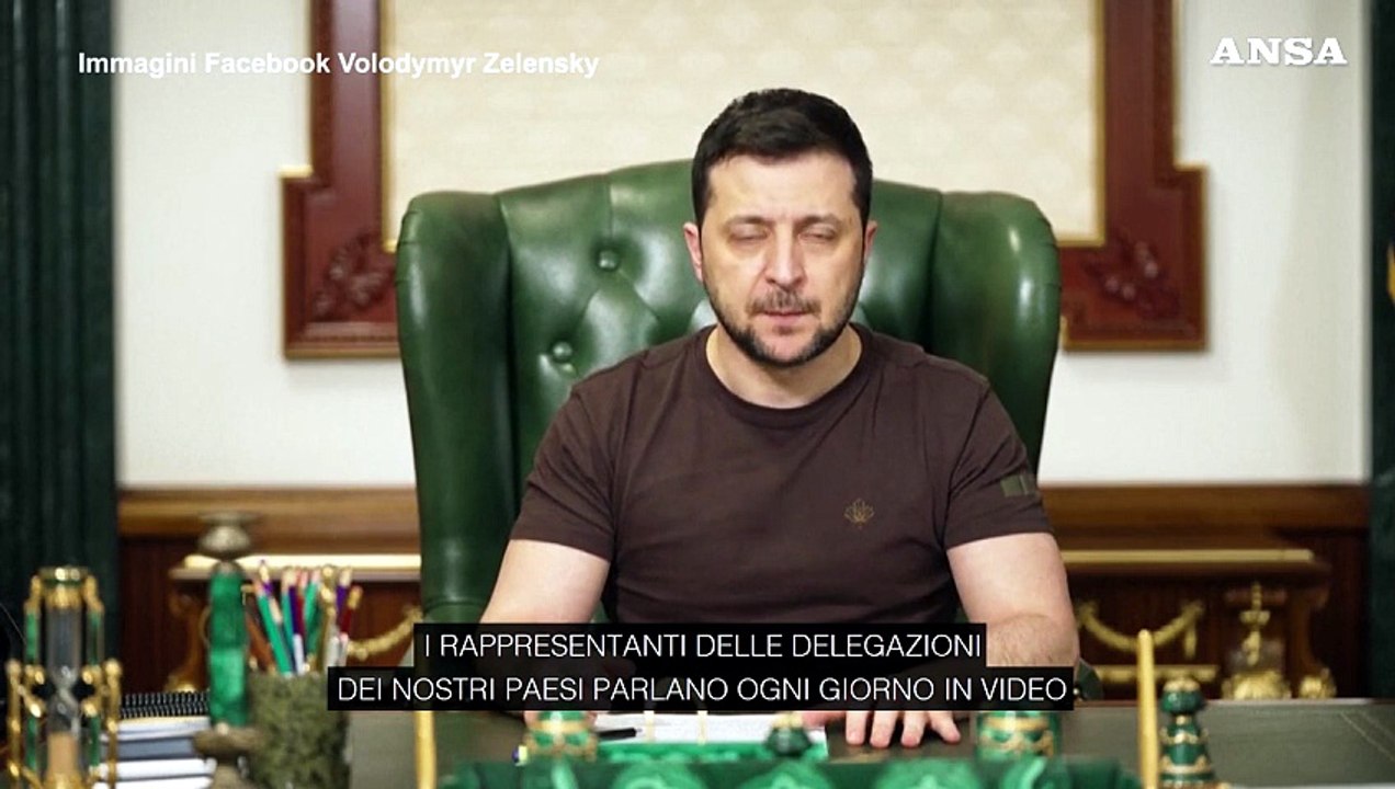 Zelensky: "Se non chiudete il nostro cielo, missili russi anche sul territoro della Nato"