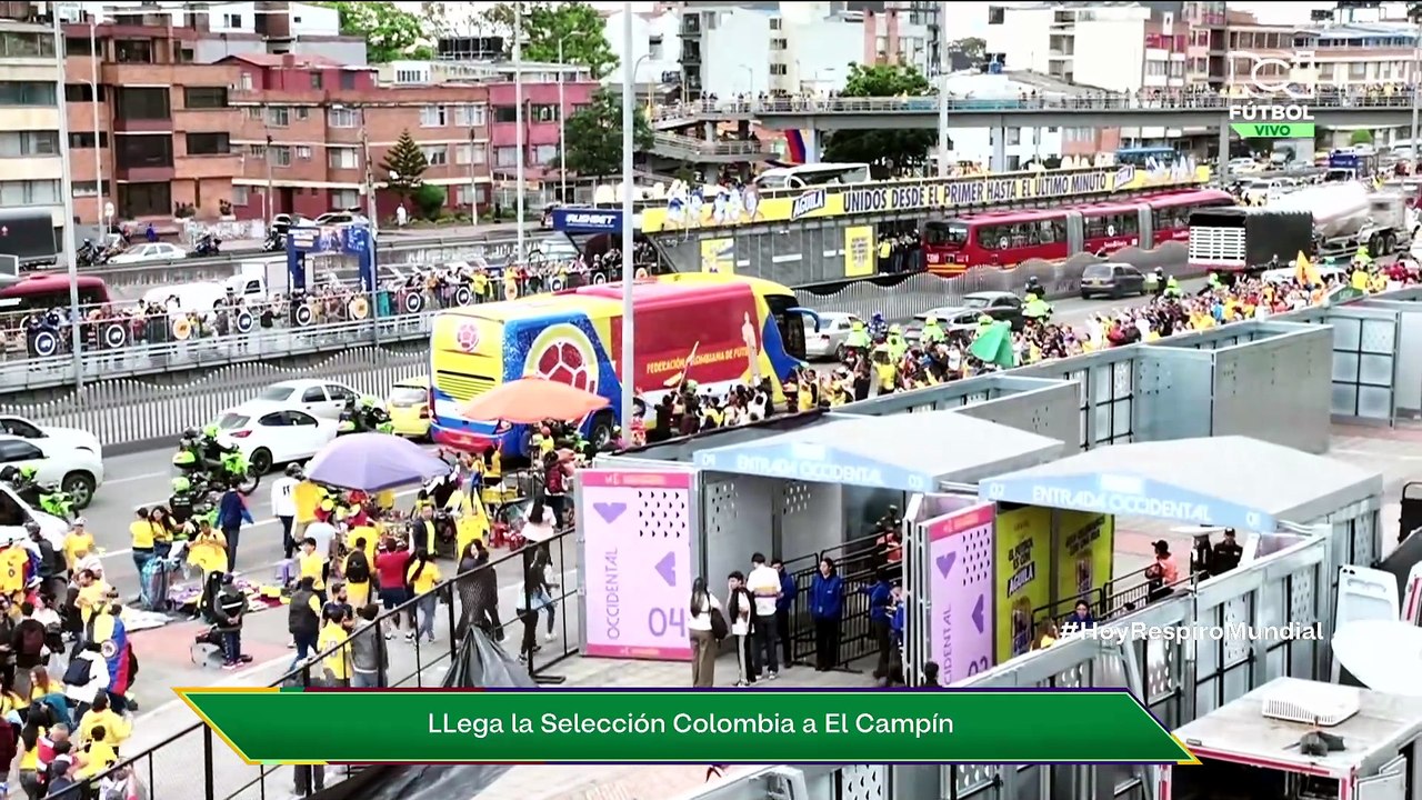 Llegada de Colombia al estadio El Campín