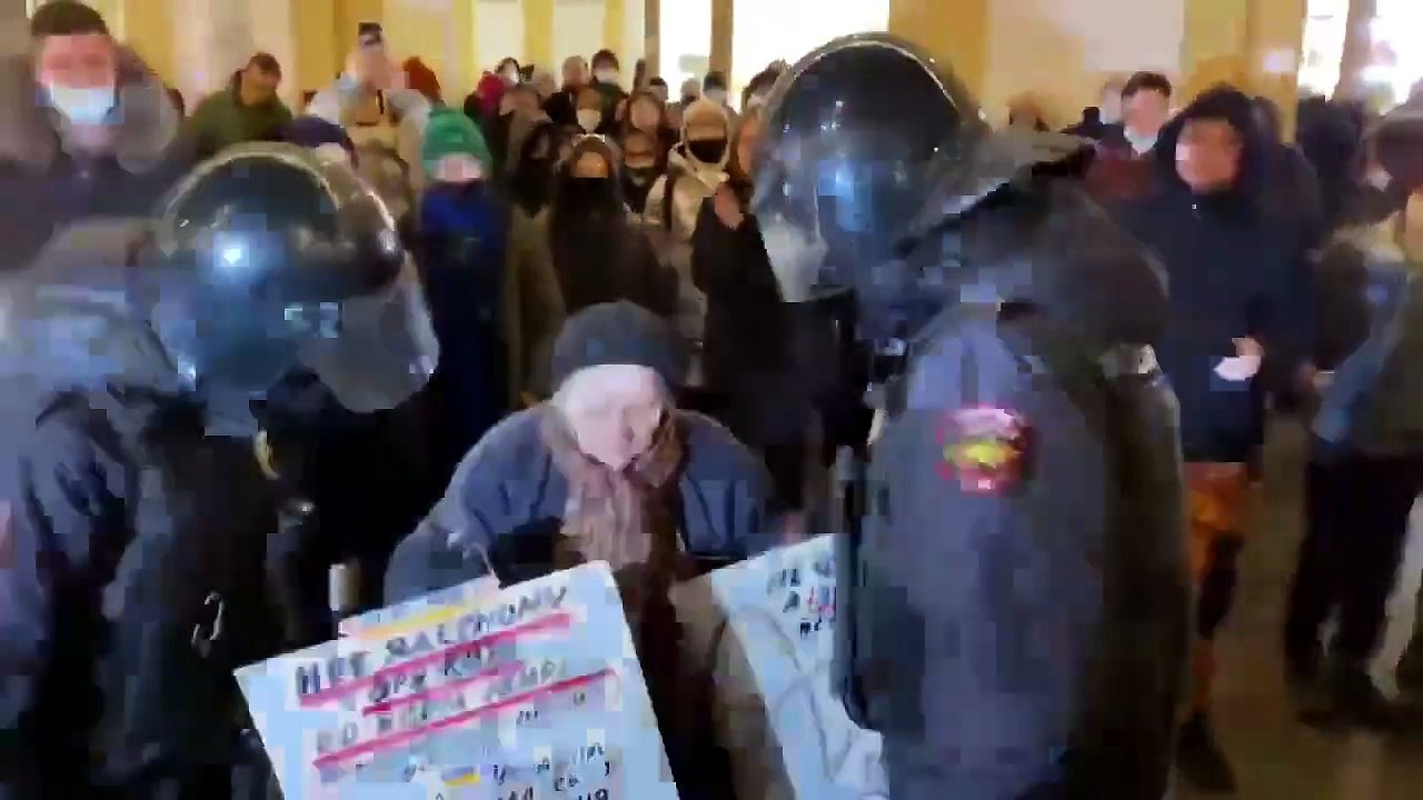 San Pietroburgo, Arrestata Anziana Che Manifestava Contro La Guerra - Era Sopravvissuta Ai Nazisti
