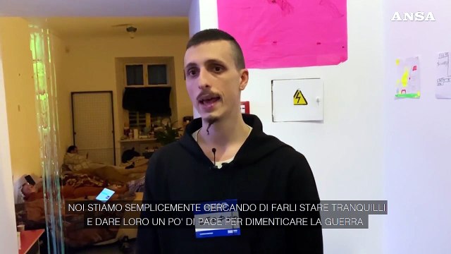 Ucraina, rifugio per profughi a Leopoli: Cerchiamo di far loro dimenticare la guerra