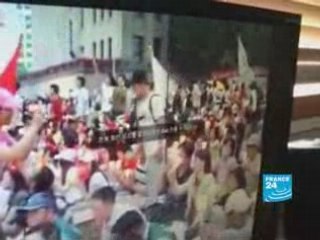 South-Korean "netizens" demonstrate