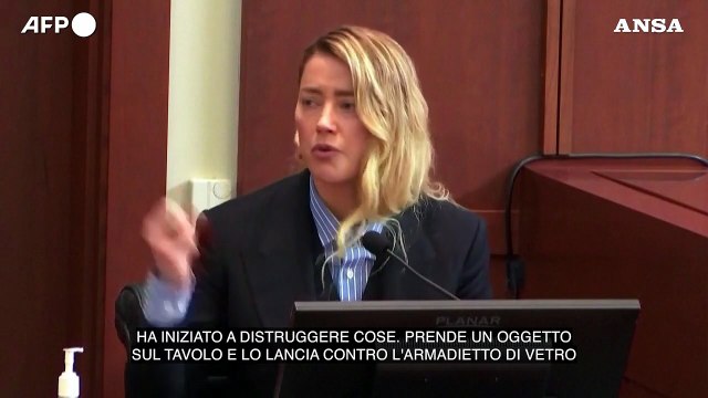 Amber Heard: Amavo tanto Johnny Depp, ma dopo la cocaina non era piu' lui