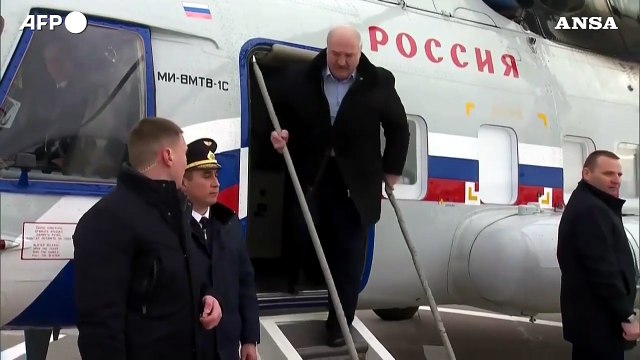 Ucraina, Putin: Gli ufficiali russi nel Donbass sono coraggiosi e competenti