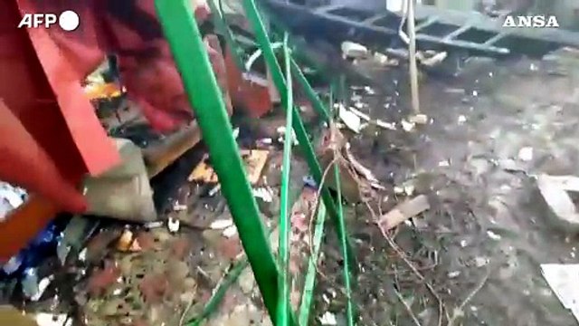 Ucraina, case sventrate a Mariupol dopo i bombardamenti