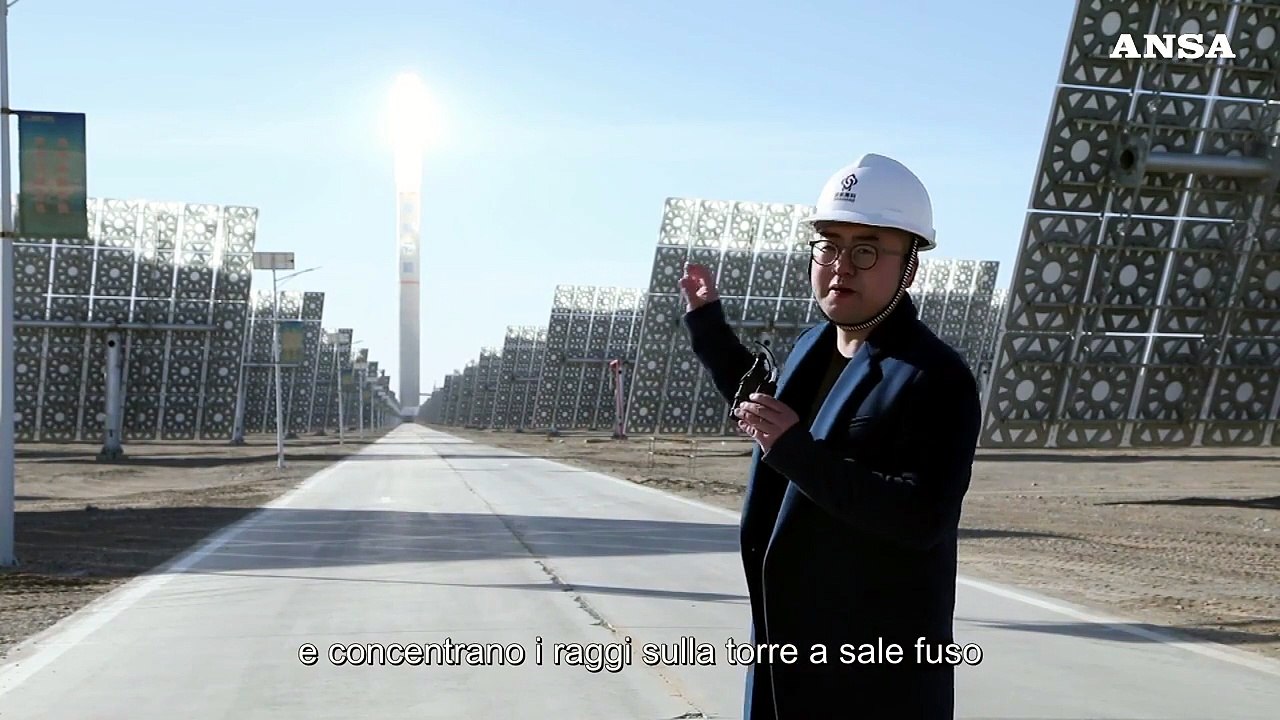 Cina, la centrale elettrica a 'super specchi' solari