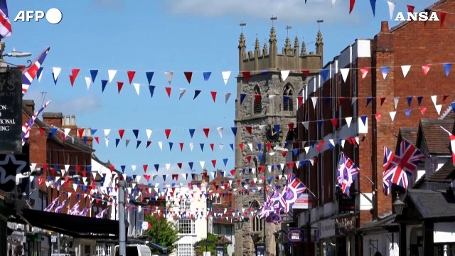Citta' e villaggi inglesi si preparano a celebrare il Giubileo di platino della regina