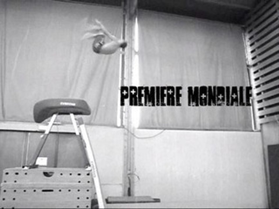 TRIPLE SALTO ARRIERE DE L'ARRET !!! (standing triple)