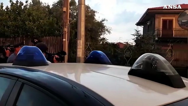 Bimba uccisa nel Catanese, sopralluogo dei carabinieri in casa della madre