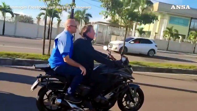 Duplice omicidio in Amazzonia, Bolsonaro guida un corteo di moto a Manaus