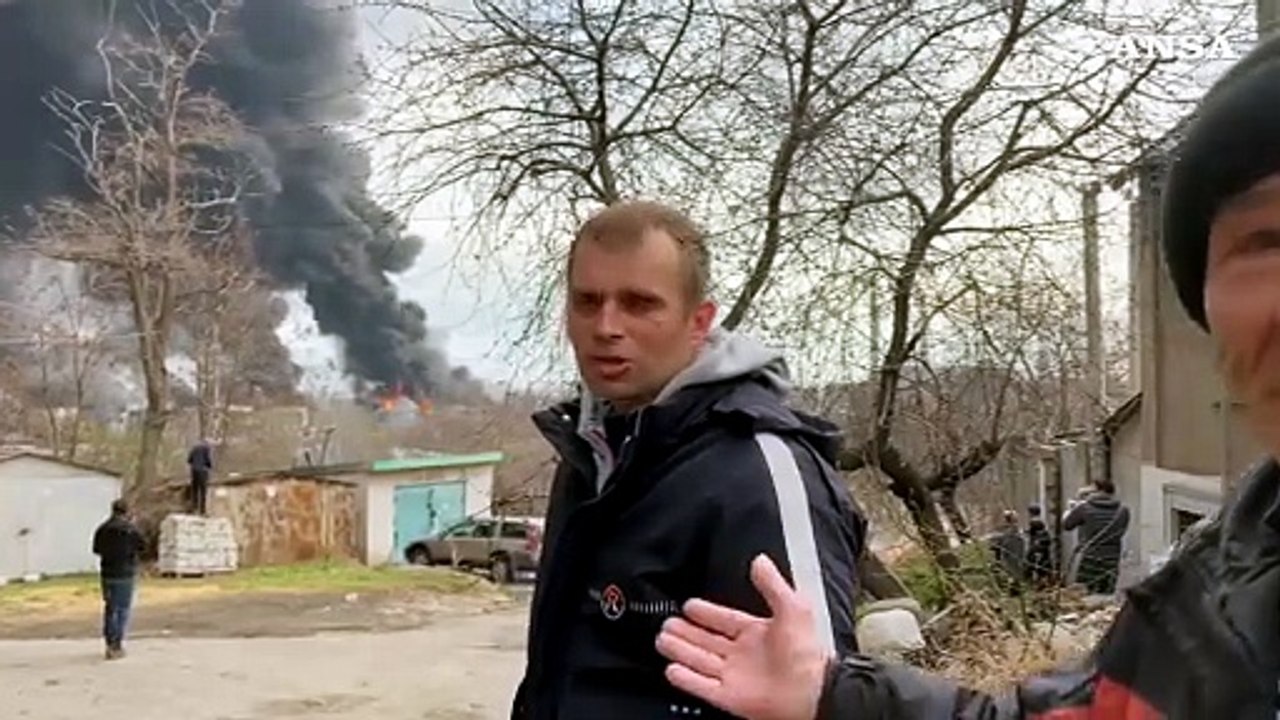 Ucraina, forti esplosioni a Odessa: "E' arrivato un aereo e ha sganciato i missili"