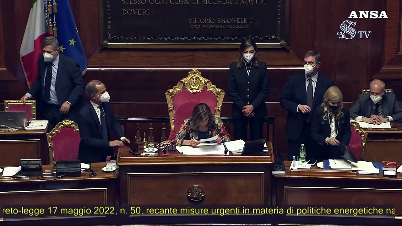 Dl Aiuti, il Senato conferma la fiducia al governo. Il M5s non vota