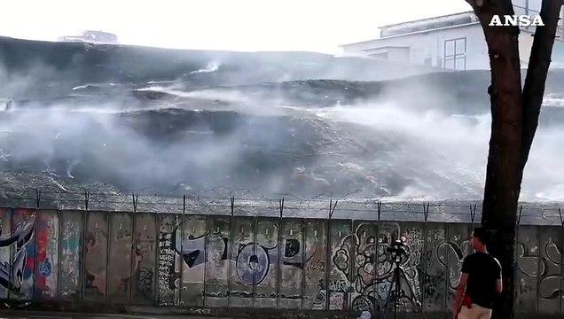 Incendi: Roma, domato dai vigili del fuoco il rogo a Cinecitta'
