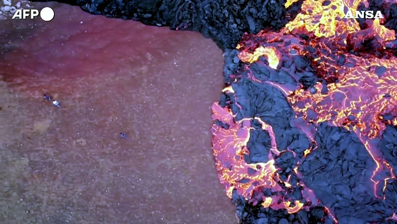 Islanda, e' ancora in eruzione la fessura vulcanica vicino alla capitale Reykjavik