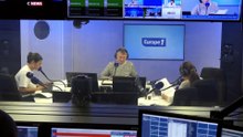 Il tient debout sur les ailes d’un avion en vol à 98 ans