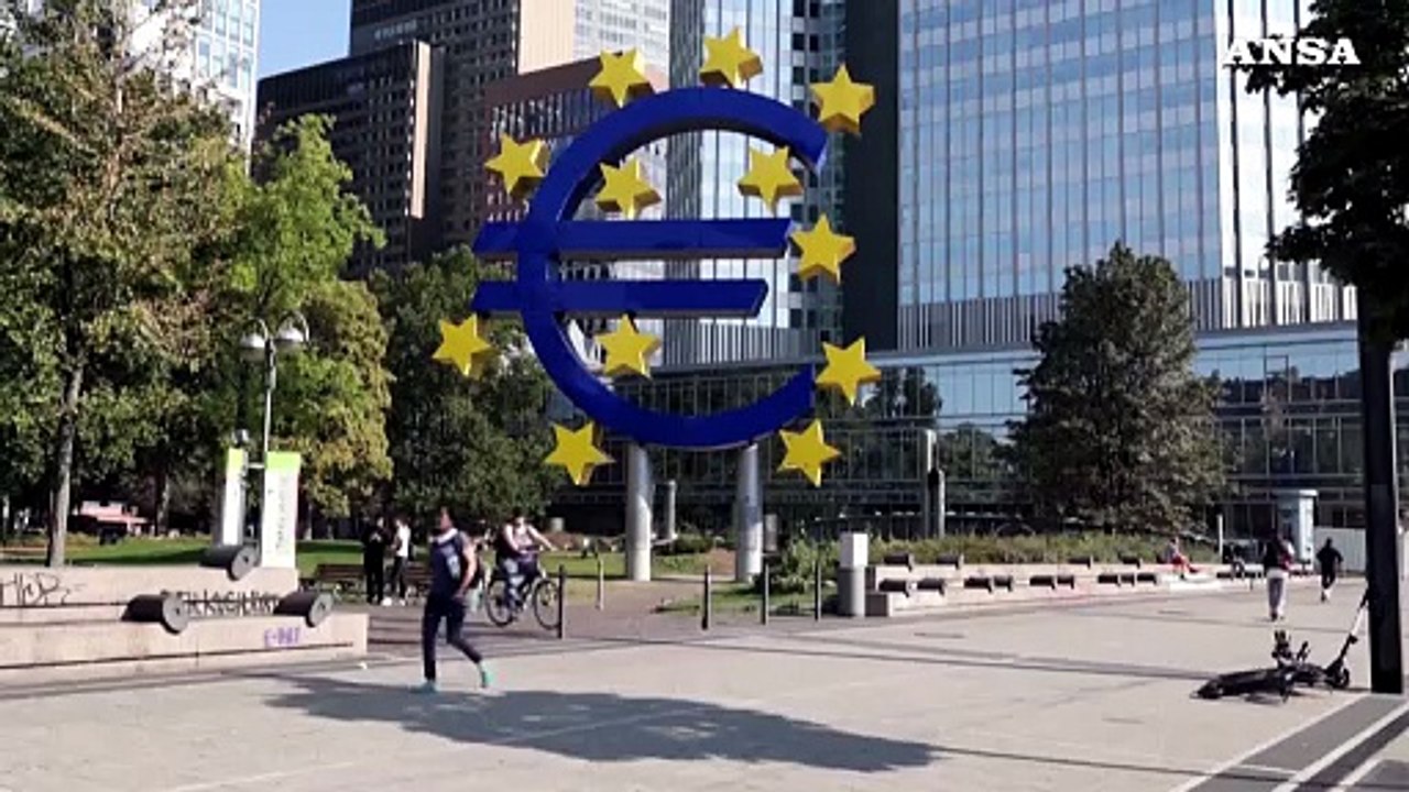 Rialzo dei tassi mutui a ottobre, frenano i depositi