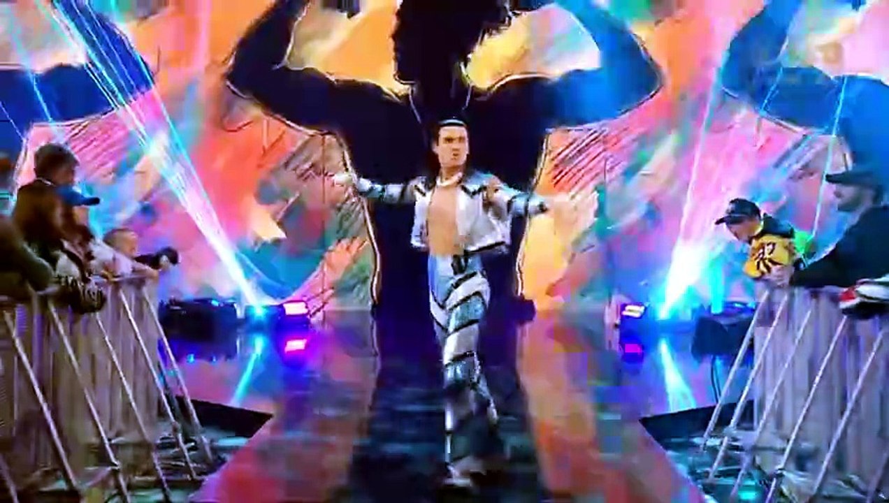 WWE Smackdown - Season 28 Episode 01 Happy New...