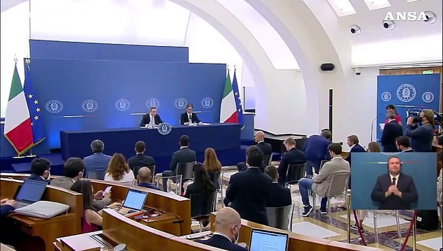 Draghi: Il governo non rischia, l'interesse nazionale e' preminente
