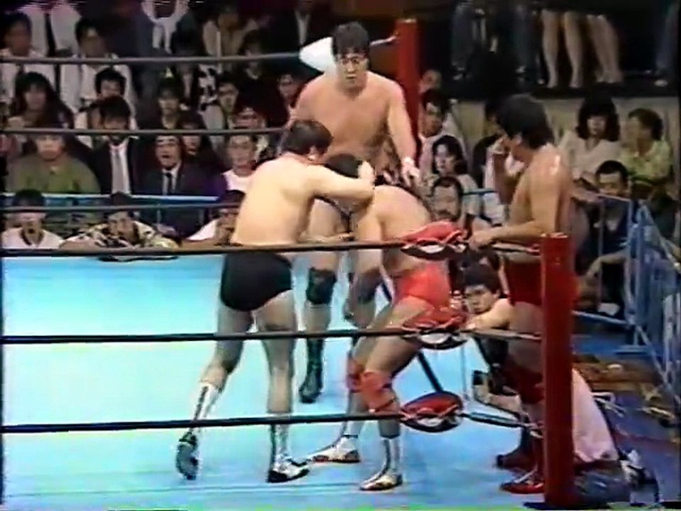 [AJPW] Akira Taue, Jumbo Tsuruta & Masanobu Fuchi vs. Kenta Kobashi, Mitsuharu Misawa & Toshiaki Kawada (10/19/1990)