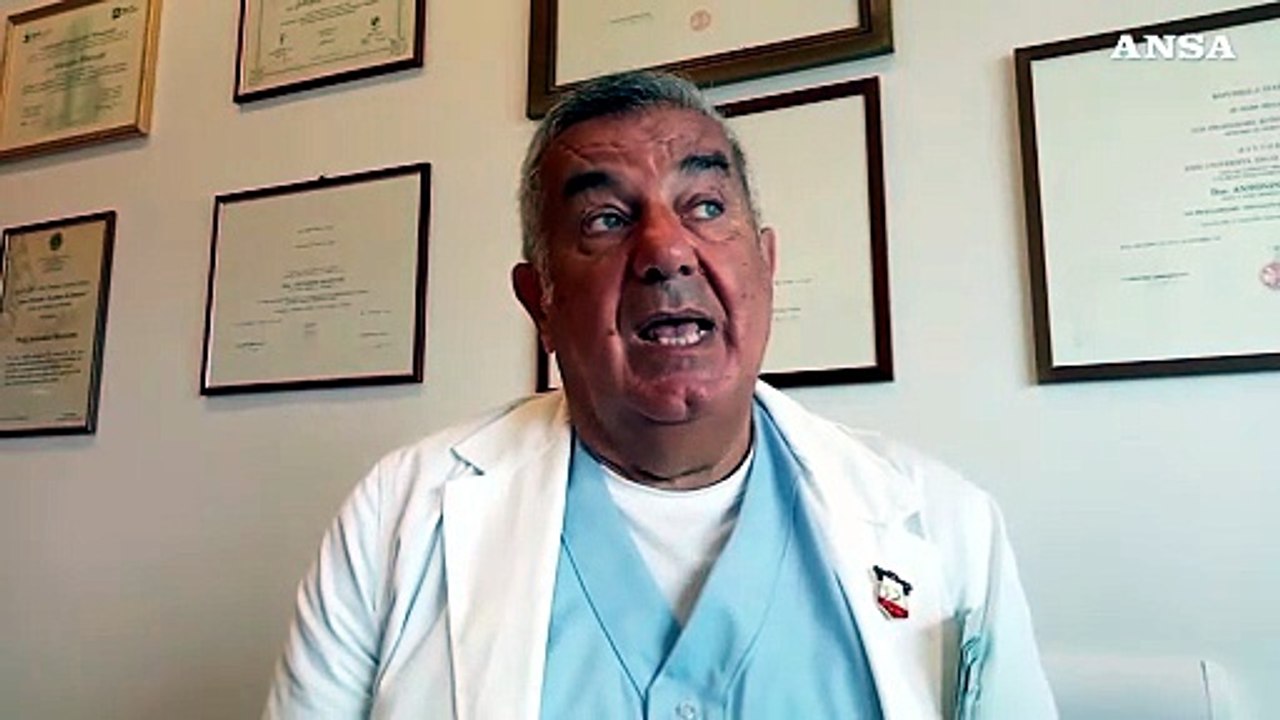 Mazzone: "Il virus del Covid e' cambiato e il vaccino e' vecchio di due anni, quarta dose inutile"