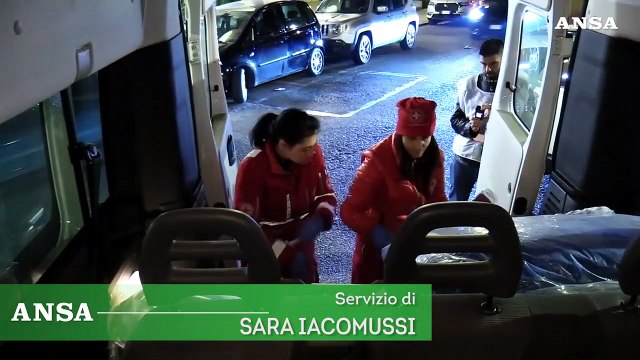 Emergenza freddo a Torino, una notte con la Croce rossa ad aiutare i senzatetto