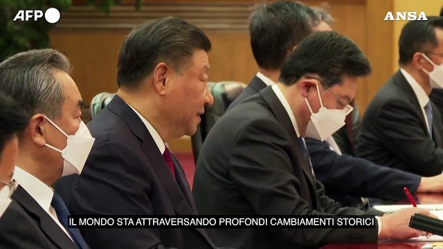 Xi Jinping a Macron: Il mondo vive profondi cambiamenti storici, ma necessario superare ostacoli e differenze