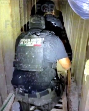 Tunnel souterrain Mexique-San Diego : Enquête sur l'infrastructure transfrontalière et les activités clandestines présumées