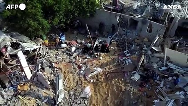 Gaza, case distrutte dopo giorni di attacchi aerei israeliani