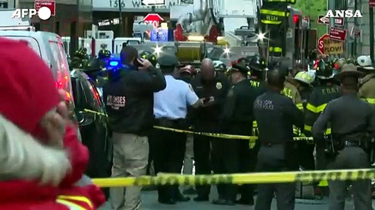 New York, crolla un garage a Manhattan: almeno un morto e 4 feriti