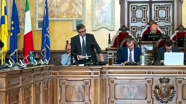 Rifiuti, Borghi: In centro storico più passaggi per migliorare il decoro - Video