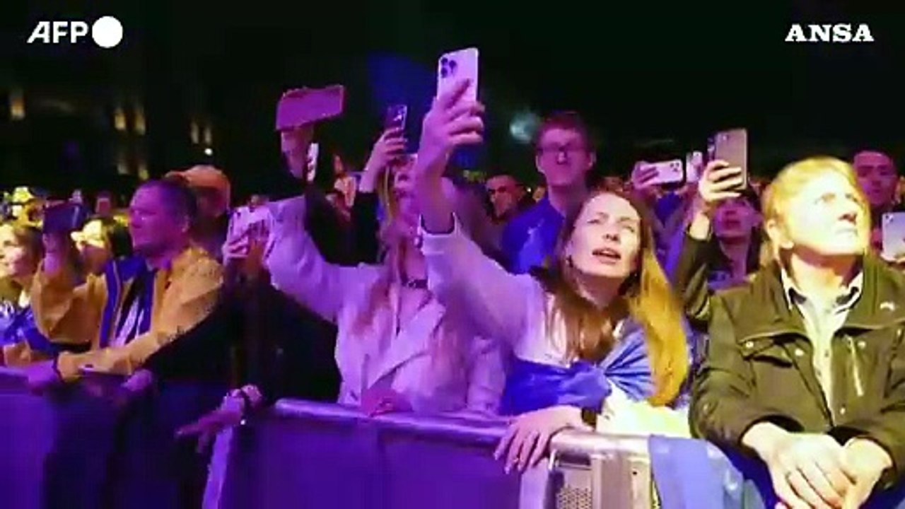 Eurovision, sul palco gli artisti ucraini parlano della guerra