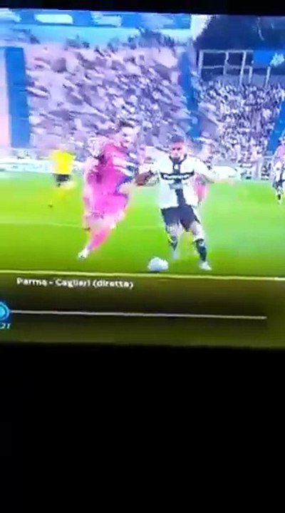 La rabbia (contro l'arbitraggio) e l'orgoglio corrono sul web. Il lato positivo? "Finalmente il derby" - Video, l'episodio più discusso, c'era il fallo su Sohm? Giudicate voi