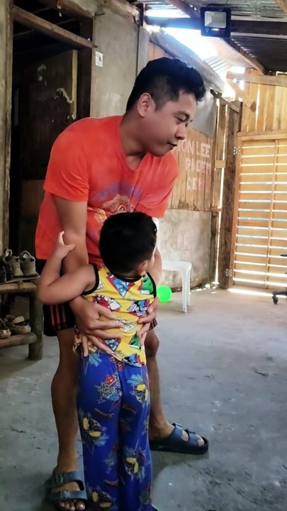 Gihelicopter si Isaiah sa iyang papa RG
