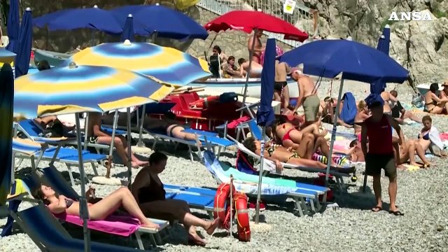 Caro-turismo, prezzi di hotel e ristoranti alle stelle
