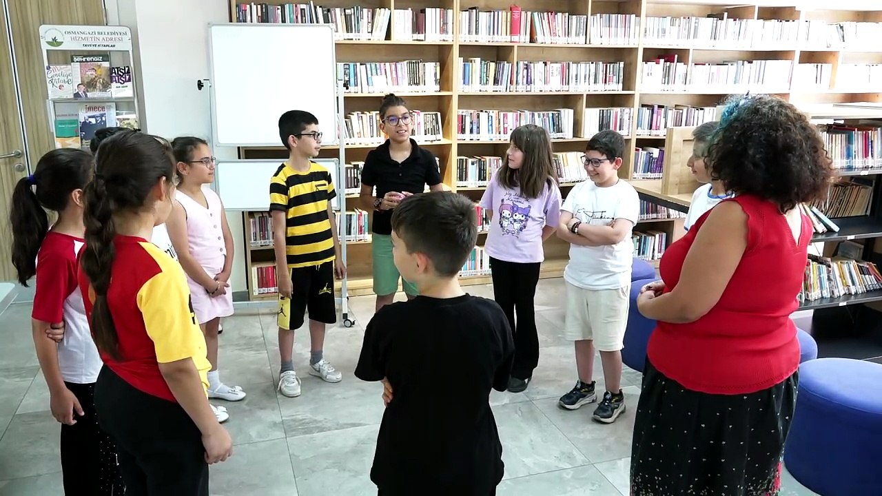 Küçük Yazarlar Atölyesi’nde minik kalemler geleceğe hazırlanıyor