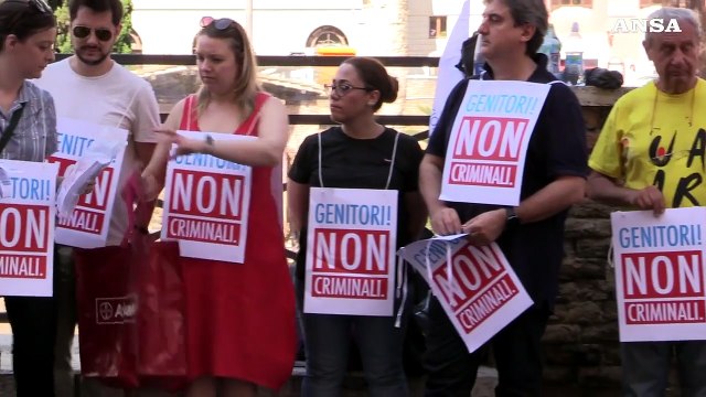 Strasburgo: L'Italia puo' non riconoscere maternita' surrogata