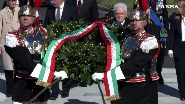 Giornata dell'Unita' d'Italia, Mattarella all'Altare della Patria