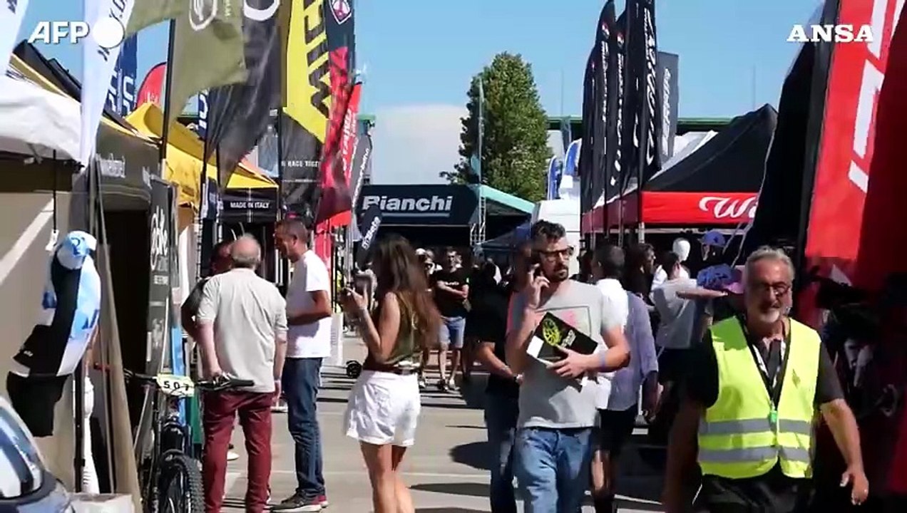 Turismo in bici vale 7,4 miliardi, Italia ora investe