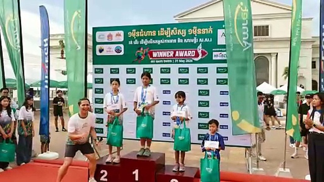 ថ្នាក់ដឹកនាំអម្រិតជឿជាក់ព្រឹត្តិការណ៍១ម៉ឺនជំហានដើម្បីសិស្ស១ម៉ឺនជាចលករសំខាន់រួមចំណែកលើកកម្ពស់ការអាន
