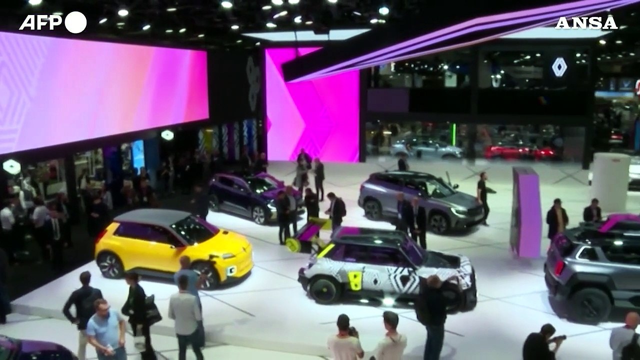 Il mercato auto recupera in Europa, boom elettriche