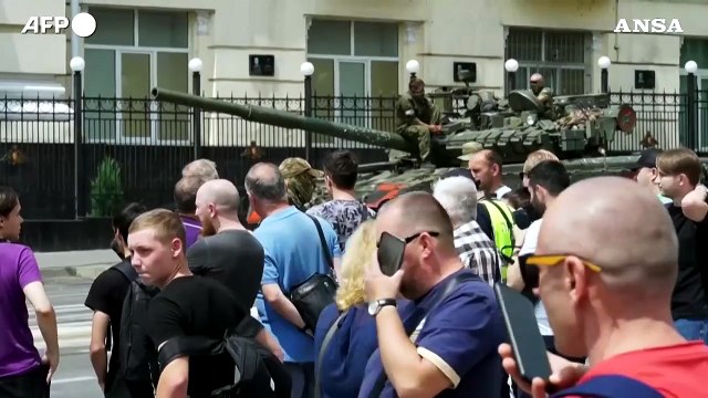 Russia, truppe e blindati della Wagner per le strade di Rostov
