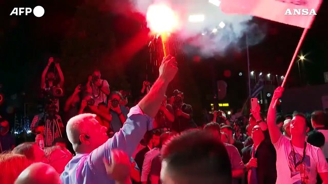 Grecia, festeggiamenti per le strade di Atene per il trionfo elettorale di Mitsotakis