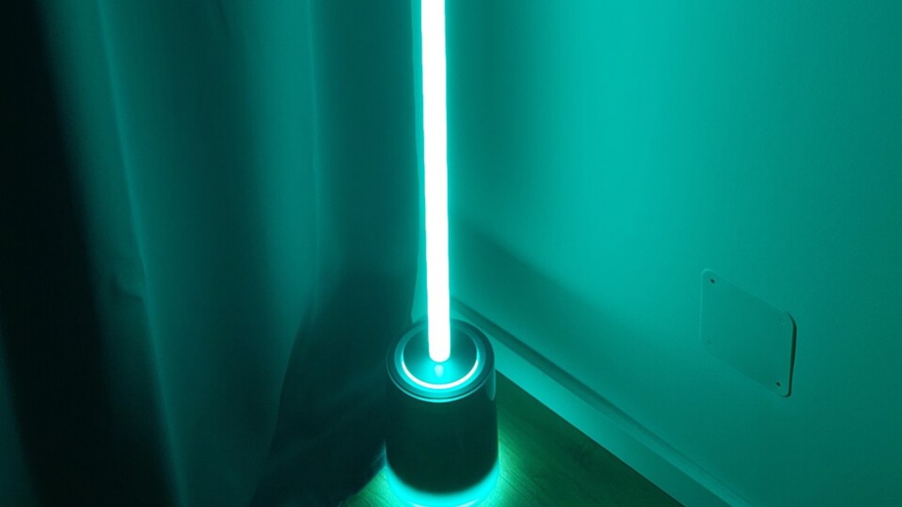 Die neue Govee Floor Lamp 3 Stehlampe schafft ein farbenfrohes und helles Ambiente