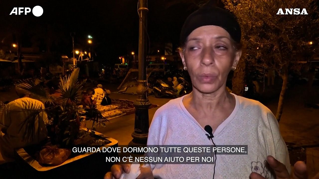 Sisma in Marocco, abitanti di Marrakech dormono per strada: "Paura di tornare a casa"