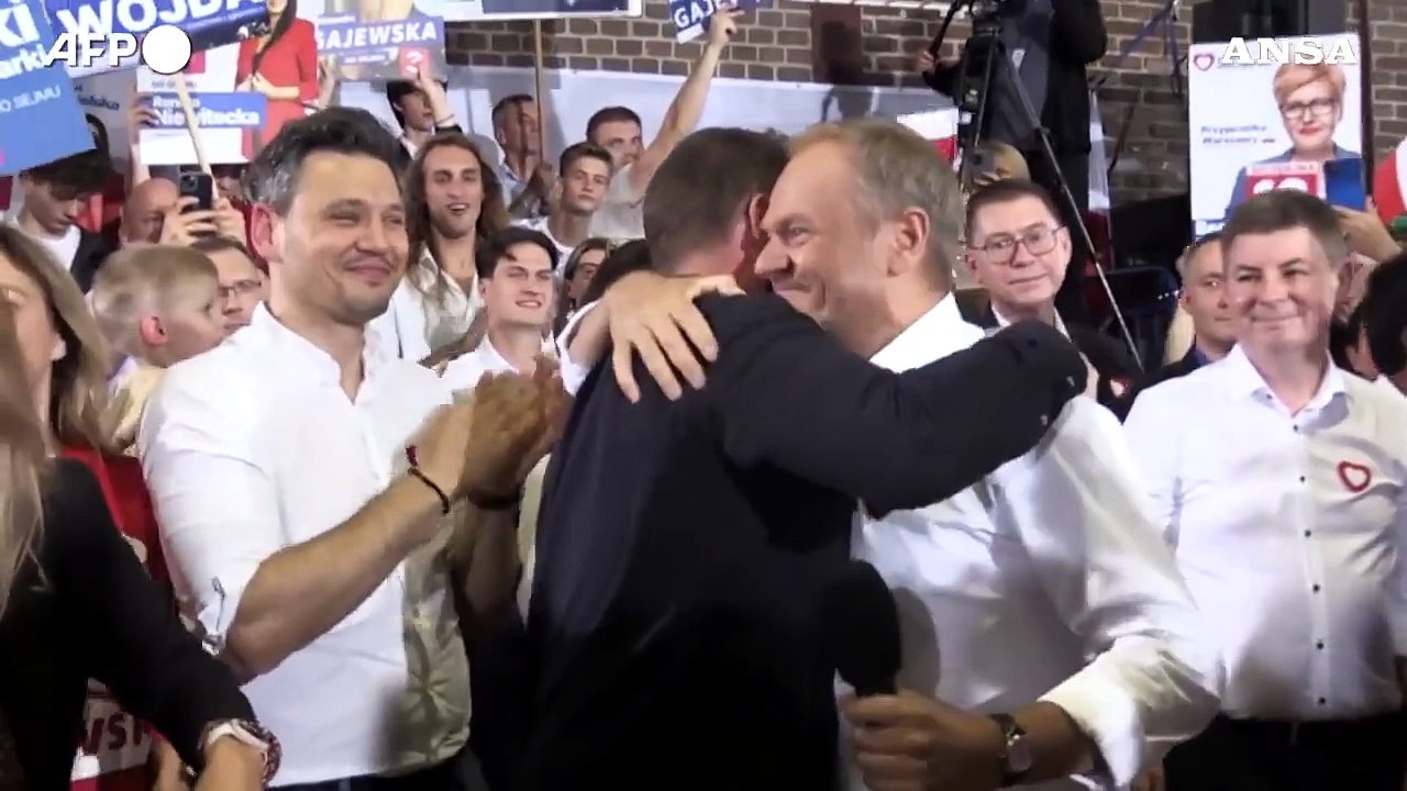Il Ppe celebra Tusk: "La Polonia ha scelto l'Europa"