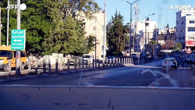 Cisgiordania, l'Esercito israeliano irrompe nel campo profughi di Al-Amari